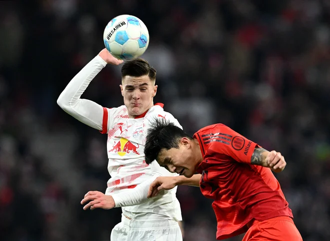 Benjamin Šeško na treh tekmah bundeslige proti Bayernu še ni zadel. FOTO: Angelika Warmuth/Reuters