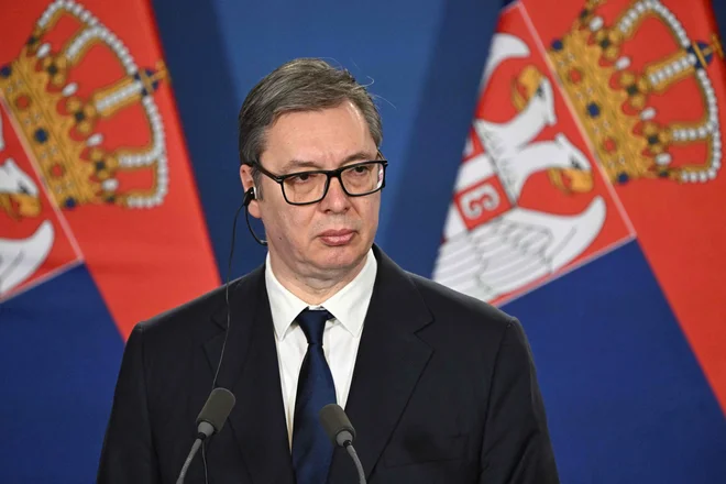 Srbski predsednik Aleksandar Vučić je zaradi slabosti predčasno zapustil ZDA, v petek pa ga pričakujejo v Rusiji. Foto Attila Kisbenedek/AFP
