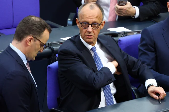 Spodletela izvolitev Friedricha Merza se najbolj pozna cenam delnic orožarskih podjetij. FOTO: Lisi Niesner/Reuters