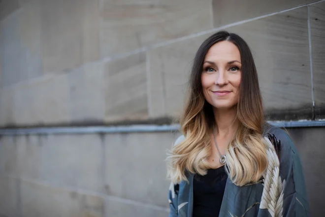 Julie Fowlis je vsestranka glasbenica, ki večinoma poje v škotski gelščini. FOTO: Wild Soul Photography