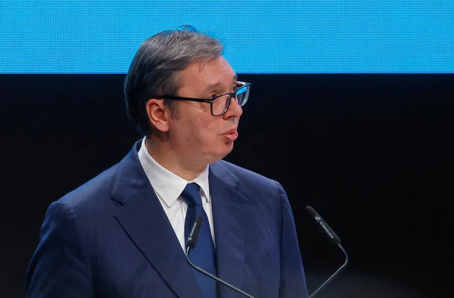 Potem ko se je predsednik Srbije Aleksandar Vučić predčasno vrnil s Floride, še ni jasno, ali bo v petek z novim vladnim letalom letel v Moskvo na veliko vojaško parado. Foto Maxim Shemetov/Reuters