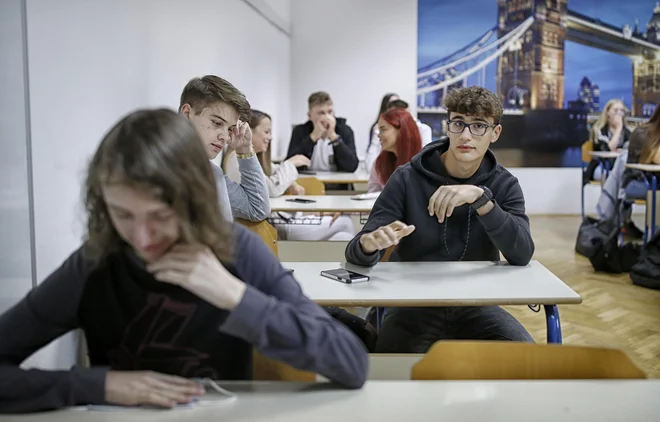 Ali so sprejeti na želeno šolo, bodo kandidati izvedeli sredi junija. Fotografija je simbolična. FOTO: Blaž Samec/Delo