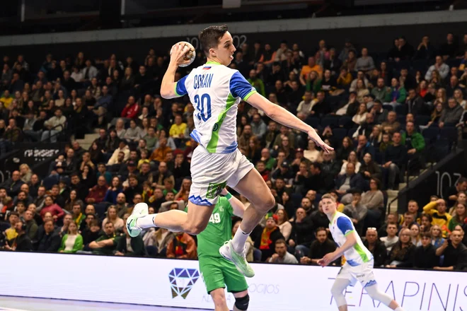 Tim Cokan se je izkazal na desnem krilu. FOTO: RZS