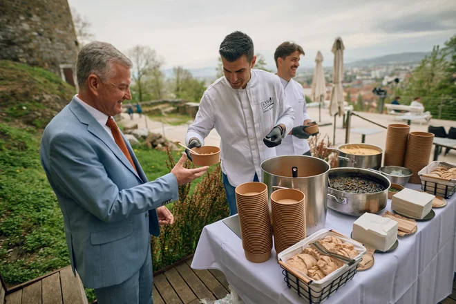 It smelled Marenda in Ljubljana. SIPA, homemade gnocchi and young cock with polenta, figs and fritula - all under the baton of renowned chef Dino Bebic. Photo: Vid Rotar