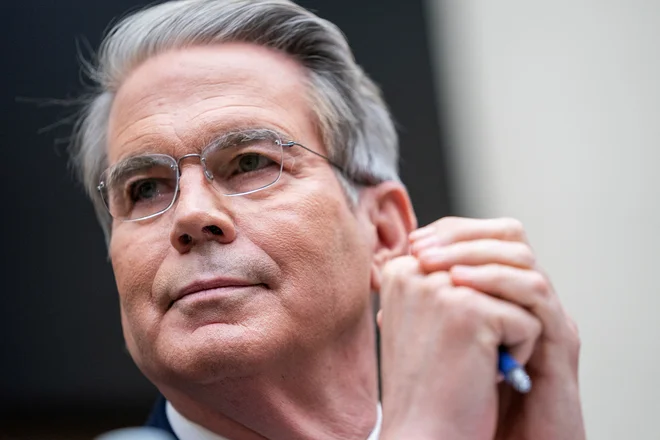 Ameriški finančni minister Scott Bessent se bo konec tedna pogajal s Kitajsko. Foto: Nathan Howard/Reuters