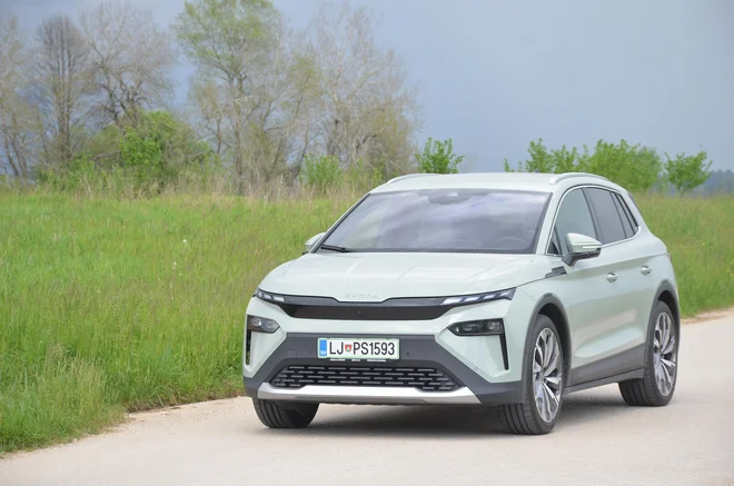 Škoda elroq je precej všečen električni križanec, ki pa dobro opremljen ne stane malo.
FOTO: Gašper Boncelj