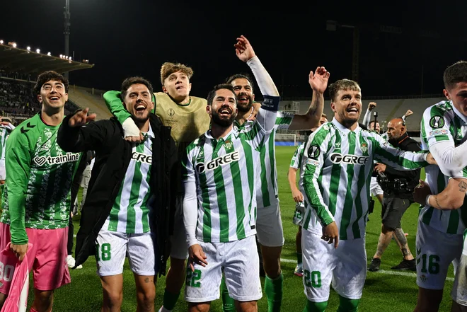 Isco in soigralci so se veselili prvega nastopa v finalu evropskega tekmovanja. FOTO: Jennifer Lorenzini/Reuters