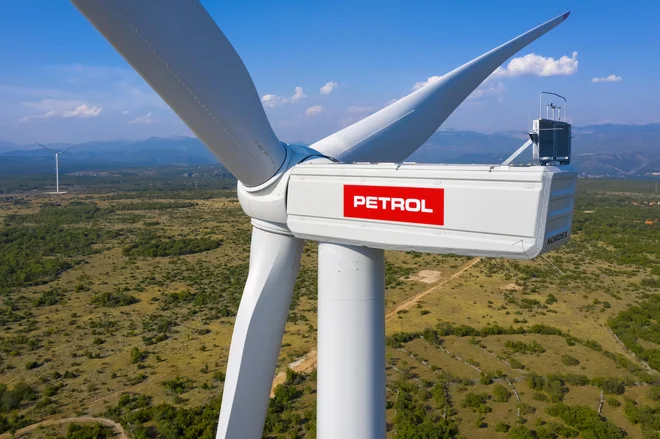 FOTO: Petrol