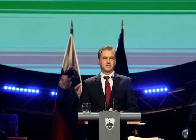Golob je dodal, da »desni populizem ni obramba nobenih vrednot, ampak je zgolj zloraba vrednot, zato mu je treba reči odločni ne.«  FOTO: Blaž Samec/Delo