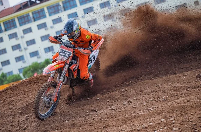 Geerts from first place in Spain, Pancar captured a point
