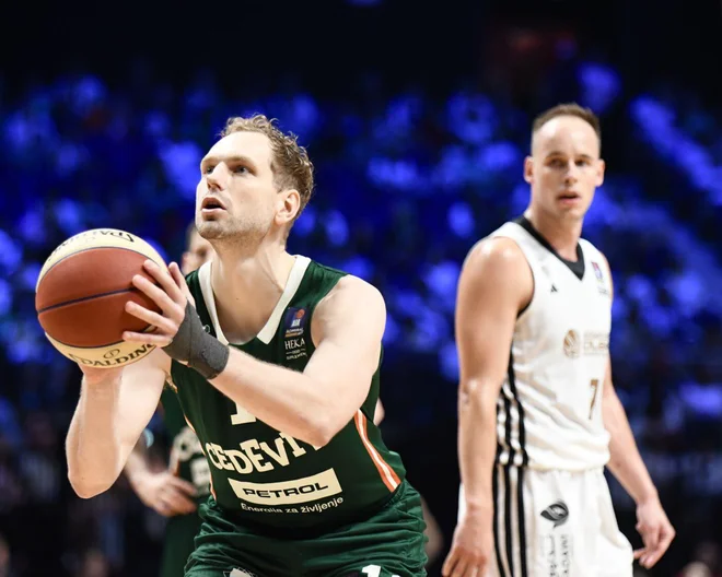 A painful defeat of dragons in the United Arab Emirates