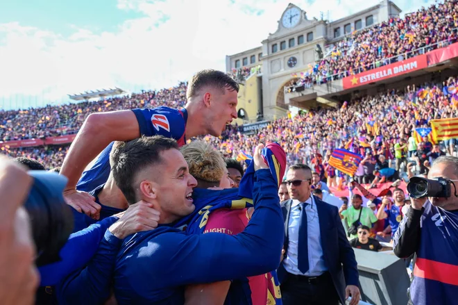 Nogometaši Barcelone so se veselili velike zmage. FOTO: Josep Lago/AFP