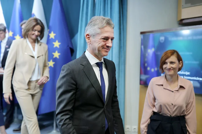 Referendum je sklican za preštevanje desnih volivcev, sta navajala Robert Golob in Asta Vrečko. FOTO: Blaž Samec/Delo