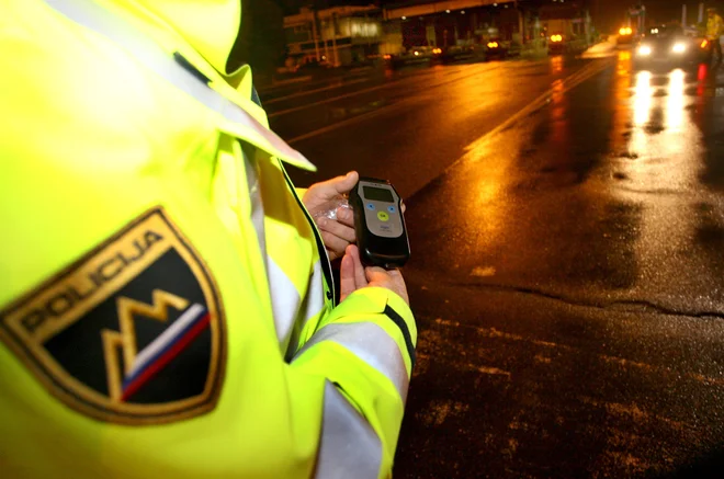 A heavily drunk Romanian truck driver collided with a fence on the Styrian highway