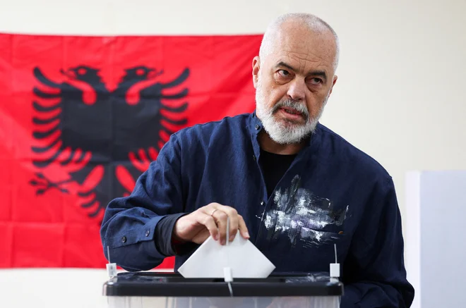 Premier Albanije Edi Rama, ki albansko vlado vodi že 12 let, bi z zmago postal voditelj Albanije z najdaljšim stažem po komunističnem diktatorju Enverju Hoxhi. FOTO Florion Goga/Reuters