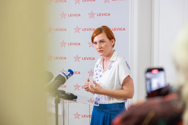 V interpelaciji jo obtožujejo neupravičenih in protizakonitih izplačil iz državnega proračuna ter neracionalnega ravnanja s sredstvi. FOTO: Črt Piksi/Delo