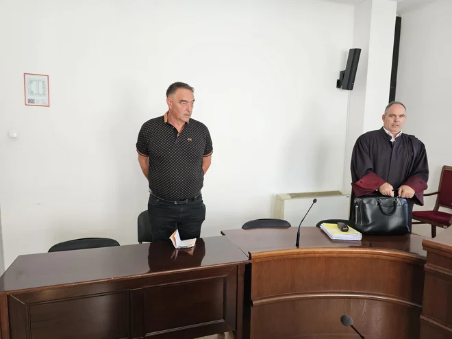 Robert Salkić in njegov zagovornik, odvetnik Luka Podjed. FOTO: Aleksander Brudar