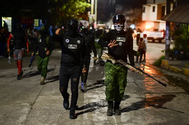 Napadi na politične kandidate so v Mehiki med volilnimi obdobji pogosti, še posebej na lokalni ravni, kjer so politiki bolj izpostavljeni vplivu organiziranega kriminala, kartelov in korupcije, povezane s trgovino z drogami. FOTO: Oscar Martinez/Reuters