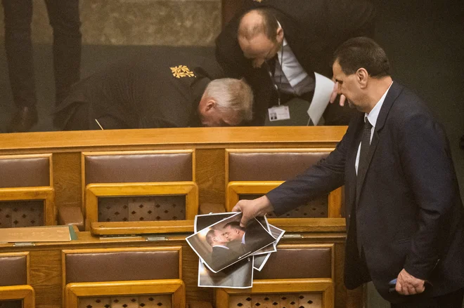 Številni neodvisni mediji in nevladne organizacije na Madžarskem so se zaradi dolgoletnega pravnega in finančnega pritiska vlade že do zdaj večinoma zanašali na mednarodne donacije in finančno pomoč za ohranjanje svojega delovanja FOTO: Marton Monus/Reuters  