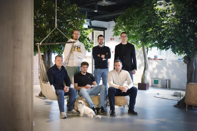 Podjetniška ekipa LynxCraft: V gradbeništvo vpeljujemo koncepte, ki jih avtomobilska industrija pozna že desetletja. FOTO: Leon Vidic