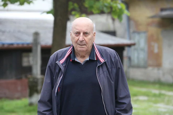 »Nisem konflikten človek, s tem se ne bom ukvarjal, kar so naredili, je njihov problem,« pravi legendarni košarkar. FOTO: Grega Kališnik