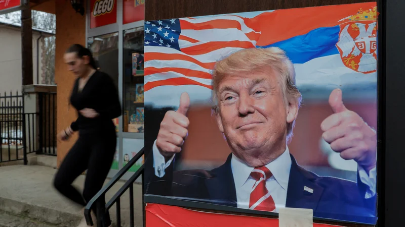 Projekt v Srbiji je le eden od več nedavnih poslov družine Trump. Ti projekti sprožajo vprašanja o etičnosti in morebitnem konfliktu interesov. FOTO: Valdrin Xhemaj/Reuters