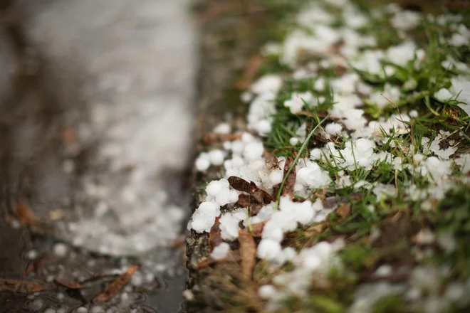 Slovenia was captured by strong storms, in some places already falling hail