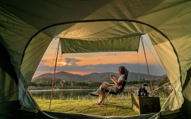 Kampiranje je užitek, a marsikje ni več poceni. FOTO: Shutterstock