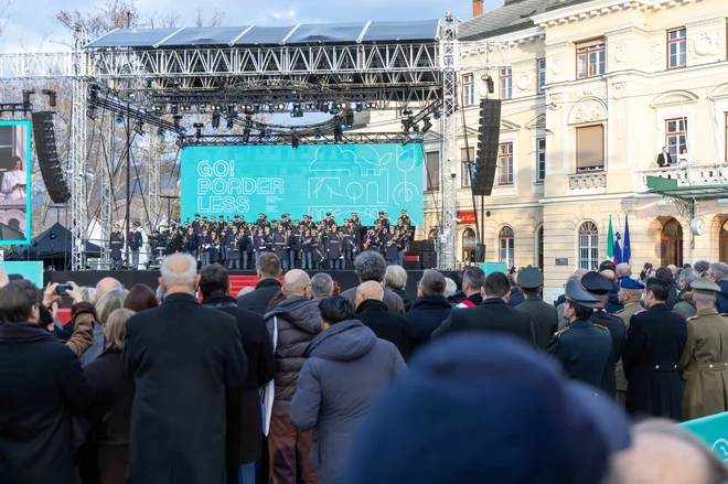 Razlog, da je desnici uspelo mobilizirati velik del volilnega telesa okoli golega in bosega resentimenta proti »kulturniškemu establišmentu«, je povezan z občutjem, da je naša javna sfera v kulturnem pogledu politizirana, pristranska, hipokritska; da jo obvladuje levičarska kabala. FOTO: Voranc Vogel
