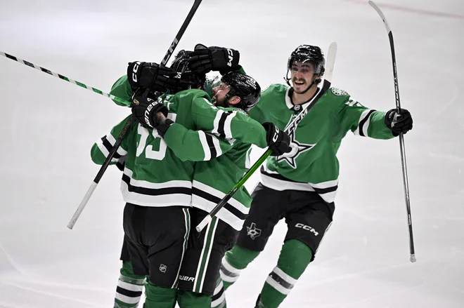Mcjesus is waiting for Texas stars on ice