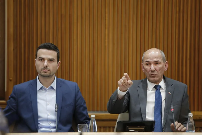Dejan Verčič: Težava, ki jo ima NSi, je tudi v tem, da »stranke ni mogoče zelo dobro in zelo učinkovito voditi iz Bruslja, zato bi bilo bolj smiselno, če bi stranko vodil nekdo iz Slovenije, poleg tega se tudi zdi, da stranka s Toninom ne more narediti kakšnega večjega preboja. FOTO: Jure Eržen