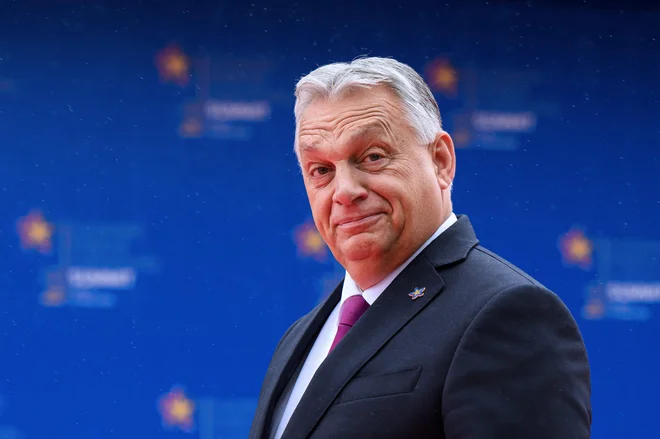 Orbán je zbrane nagovoril z besedami: »Pozdravljeni, bojevniki! Pozdravljam borce za svobodo digitalnega sveta.« FOTO: Leon Neal/AFP