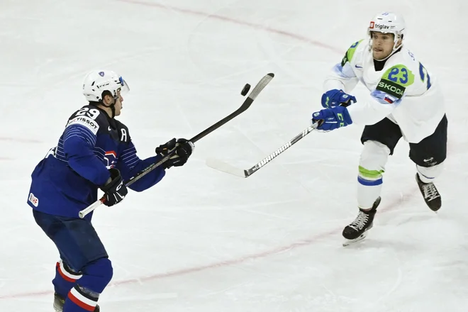Jaka Sodja in Louis Boudon v dvoboju FOTO: Fredrik Sandberg/AFP