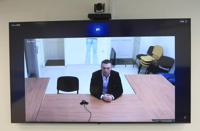 Dino Muzaferović Cezar, ki je v mariborskem zaporu v priporu od decembra lani zaradi suma naročila umora Satka Kekića, s pomočjo svojih sodelavcev na prostosti načrtoval spektakularen pobeg. FOTO: Dejan Javornik