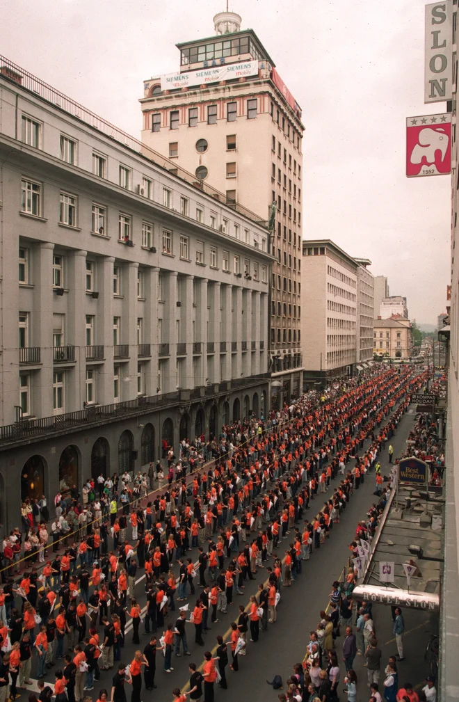 V Ljubljani je v zadnjih treh letih maturantska parada na Kongresnem trgu, dolga leta prej pa je bila v znamenju maturantov Slovenska cesta. FOTO: Matej Družnik