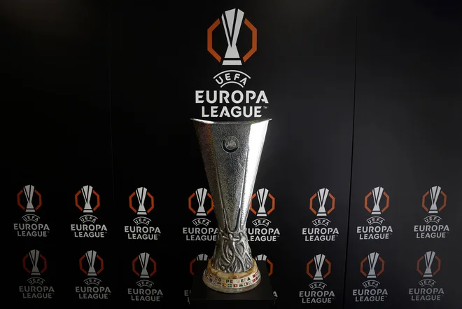 Trofeja v evropski ligi prinaša tudi nastop v ligi prvakov. FOTO: Vincent West/Reuters
