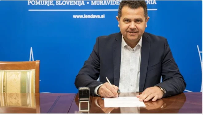 Tovrstno nezdružljivost funkcij je v podobnem primeru novembra lani potrdilo tudi Upravno sodišče Republike Slovenije v primeru župana občine Lendava Janeza Magyara. FOTO: Oste Bakal