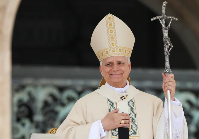 Papež Leon XIV. je za novega apostolskega nuncija v Sloveniji imenoval italijanskega nadškofa Luigija Bianca. FOTO: Claudia Greco/Reuters
