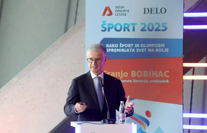 Franjo Bobinac, predsednik OKS, v nagovoru udeležencem poslovne konference Šport. FOTO: Blaž Samec/Delo