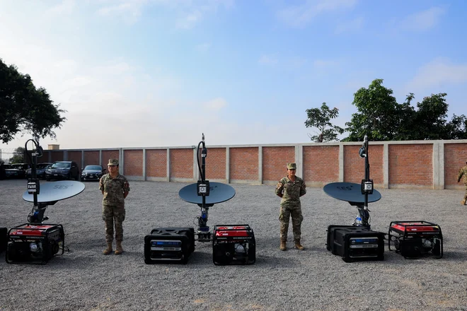 Kinetično protisatelitsko orožje je vsak predmet – balistični izstrelek, dron, drug satelit – ki lahko usmerjeno trči v neki satelit. FOTO: Ulan/pool/latin America News