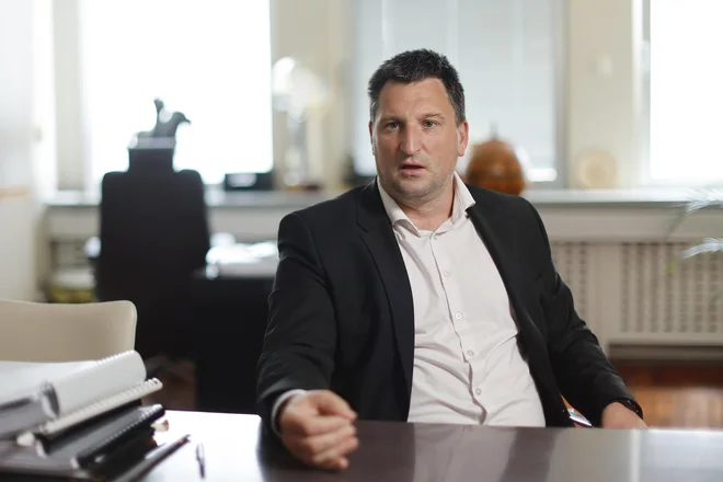 Elektrodistributerji so v visokem investicijskem ciklu, zato je pomembno, da ne čutijo zmanjšanja prihodkov, pravi Urban Likozar, predsednik uprave Elektra Ljubljana. FOTO: Leon Vidic/Delo