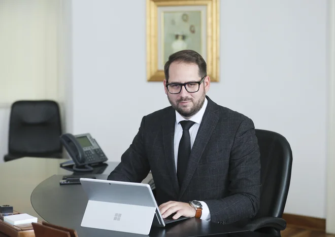 Matej Raspet: Pošta Slovenije je v drugem letu izvajanja nove strategije transformacije podjetja in digitalne preobrazbe, zato poteka že več kot 30 strateških projektov in pobud. FOTO: Jože Suhadolnik/Delo