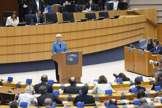 Predsednica Nataša Pirc Musar si je z govorom o genocidu v Gazi v evropskem parlamentu prislužila aplavz z ene strani parlamenta in kritike z druge. FOTO: Matjaž Klemenc/UPRS