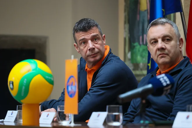 V ACH Volley se je vrnil tudi trener Igor Kolaković (desno). FOTO: Črt Piksi