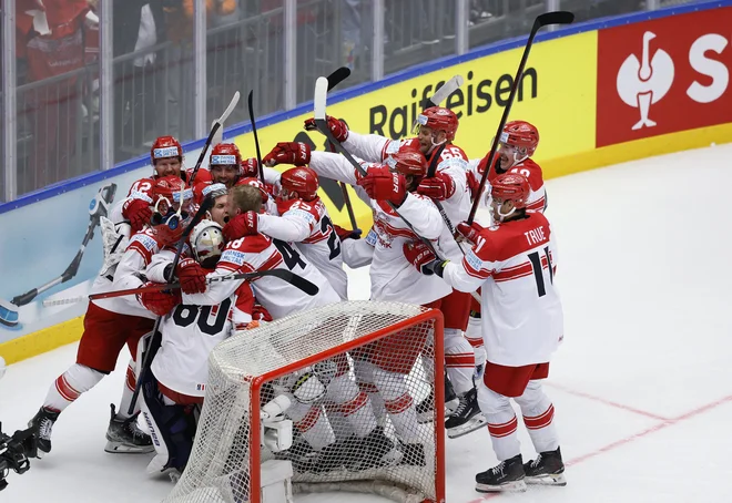 Danci so uprizorili zgodovinski podvig. FOTO: David W Cerny/ Reuters