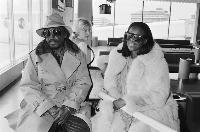 Miles Davis s Cecily Tyson na letališču Schiphol v Amsterdamu FOTO: Imago Images/Reuters Connect