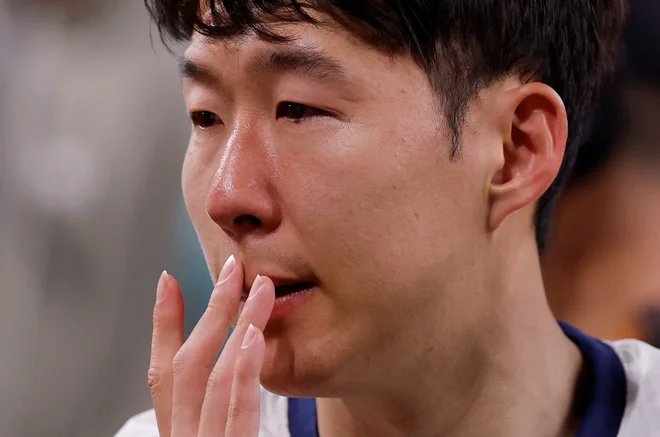 Brez kolajne je ostal tudi Son Heung-min, kapetan Tottenhama. FOTO: Andrew Couldridge/Reuters