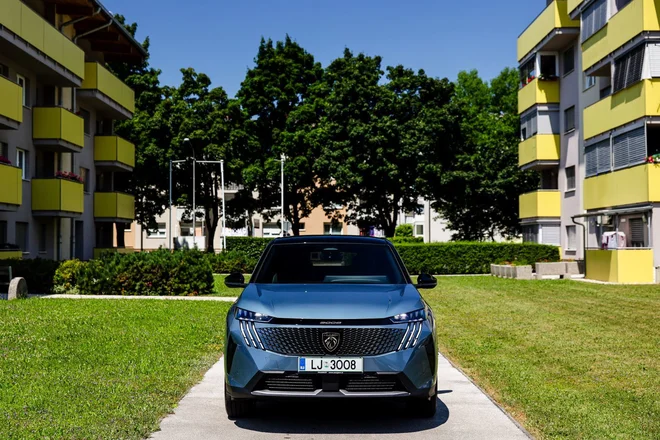 Električni Peugeot E-3008 ni le vozilo – je nova življenjska izkušnja. FOTO: Peugeot
