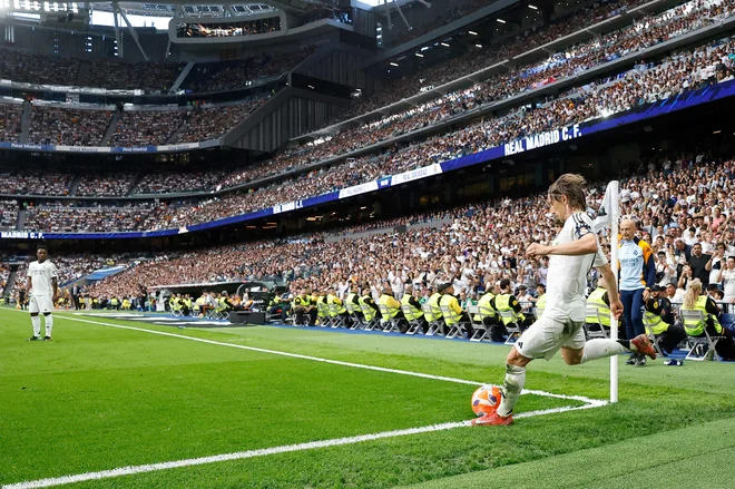 Modrić je tudi med zadnjo tekmo izvajal prekinitve. FOTO: Oscar Del Pozo/AFP