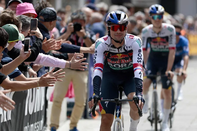 Primož Roglič se še ni odločil o nadaljevanju italijanske zgodbe. FOTO: Luca Bettini/AFP